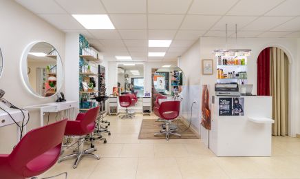 Cathie Bova Coiffure  : Coiffeur à Antibes Juan les Pins