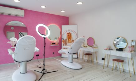 Bedra Brows & Lashes Academy : Institut de beauté à Les Roches-de-Condrieu