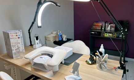 Onix Beauté : Manucure à Éveux