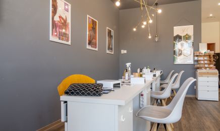 Delphine Esthetique : Manucure à Manosque