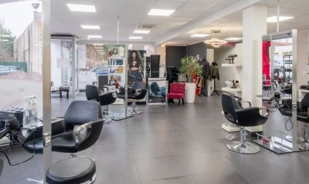 Espace Beauté & Bien-Être Lyli B. : Coiffeur à Jarny