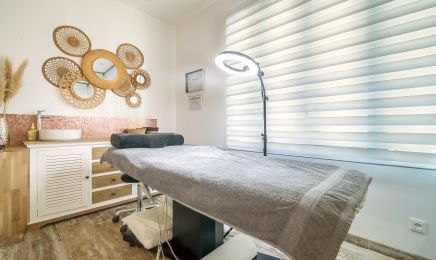 Emilie Esthetique  : Manucure à Cessenon-sur-Orb