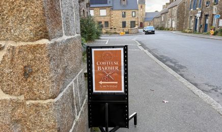  Tête en Vadrouille : Coiffeur à Le Ferré