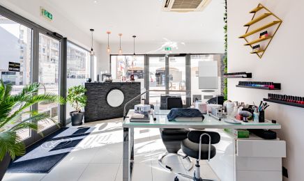 Au Comptoir de l'Ongle : Institut de beauté à Antibes