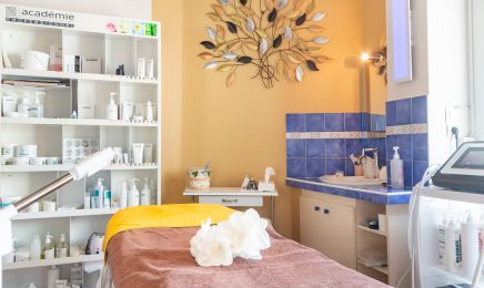 Institut Tiphanie : Manucure à Azay-le-Rideau