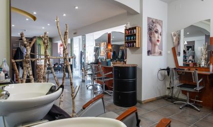 Melocolor : Institut de beauté à Mothern