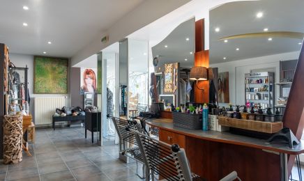 Melocolor : Institut de beauté à Mothern