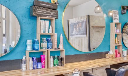 Aux Miroirs d’Or : Coiffeur à Dortan