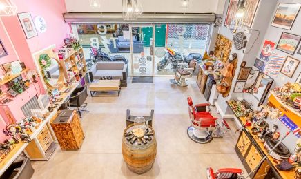 TCB - Tatoueur Coiffeuse Barbier : Coiffeur à Vichy