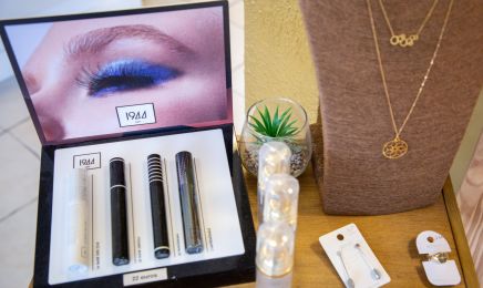 Un regard sur les ongles - Côté Sauvage : Manucure à Cournon-d'Auvergne