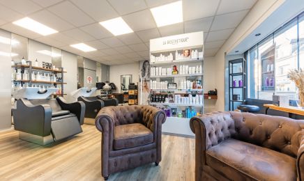Le 7  : Coiffeur à Ploemeur