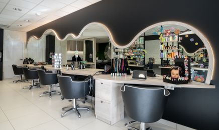 ÉVOLUTION COIFFURE : Coiffeur à Chemillé