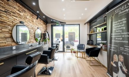 Sidelya Beauty : Manucure à Bourgoin-Jallieu