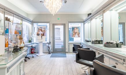 Vanessa Dumont Coiffure : Manucure à Le Havre