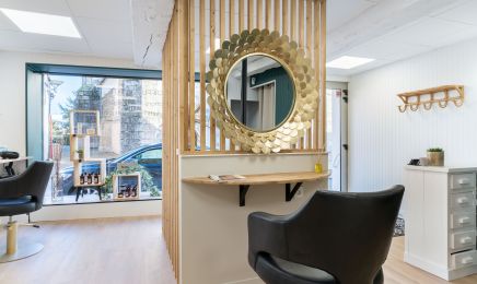 Le Petit Salon : Coiffeur à La Séguinière
