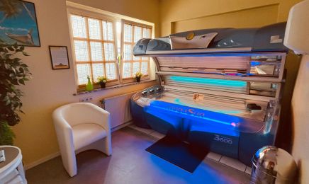 Nellis Oase Sonnenstudio & Sauna: Nagelstudio in Schwanewede