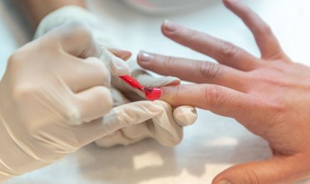Beauty concept : Manucure à Saint-Quentin