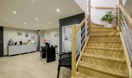 COIFFURE AU SALON AIX'THETIQUE : Coiffeur à Venelles