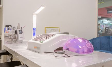 Caprices de filles  : Manucure à Martigues
