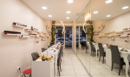 Ongles en Fleurs : Manucure à Lyon