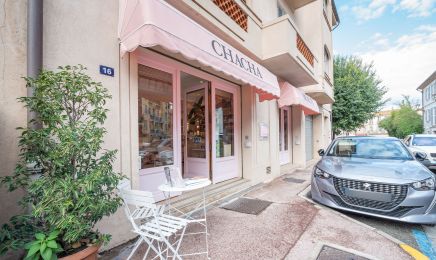 Chacha Beauty : Manucure à Saint-Tropez
