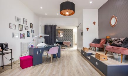 Envie d'ailleurs - Centre de Beauté Virginie C. : Manucure à Mondelange