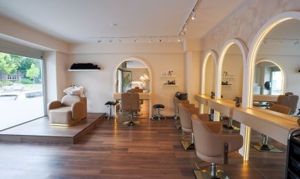 Amluxe Haarstudio: Kosmetikstudio in Frankfurt am Main