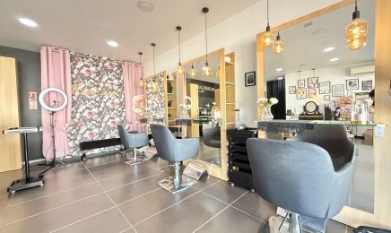 Blond Caviar  : Coiffeur à Saint-Mitre-les-Remparts