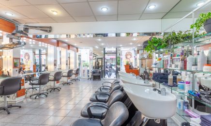 Universel Coiffure : Coiffeur à Oullins