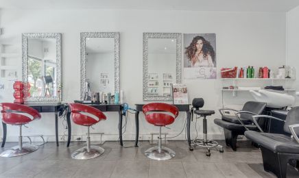 Hair Story - Les Jolies Filles  : Coiffeur à Villejuif