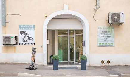 L'île de la beauté  : Manucure à Maraussan