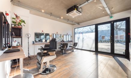 Le Salon Frida Coiffeur & Barbier  : Coiffeur à Cogolin