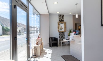 S & R Coiffure - Tavaux : Coiffeur à Tavaux