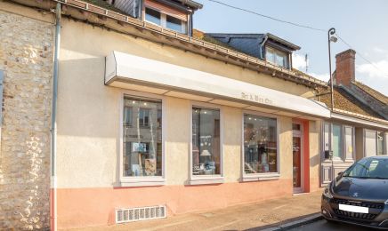 Art Et Bien Etre Coiffure Mixte : Coiffeur à Bellegarde