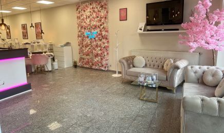 DaniLu Nail Studio: Nagelstudio in Köln