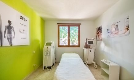 Spa Solina : Manucure à Corneilhan