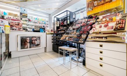 Parfums Beauté : Institut de beauté à Issy-les-Moulineaux