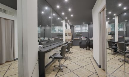 Le 70 : Coiffeur à Paris