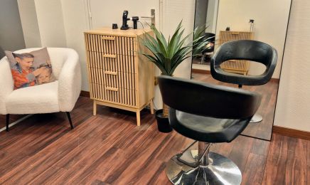 Le fauteuil de Morgane (1932 by S Coiffure) : Coiffeur à Saint-Cergues