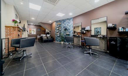 Marie Ongle and Hair : Institut de beauté à Carcassonne