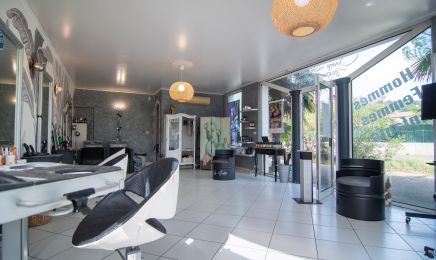 Cé la suite  : Coiffeur à Sainte-Tulle