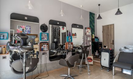 L’art de plaire : Coiffeur à Mouzon