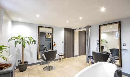 COIFFURE AU SALON AIX'THETIQUE : Coiffeur à Venelles