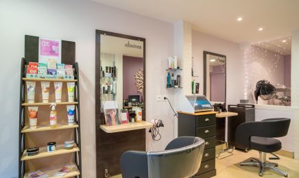 Anita Coiffure Bouresse : Coiffeur à Bouresse