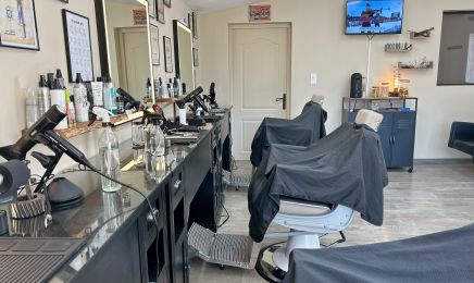 Moustache et Compagnie  : Coiffeur à Villeneuve-lès-Avignon