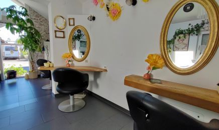 Butterfly Haare & MakeUp: Friseur in Niederkassel