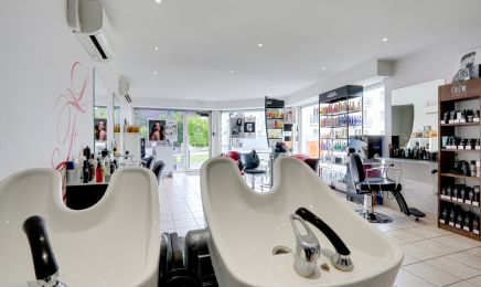 Les Femmes S’emmêlent : Barbier à Joué-lès-Tours    📞 02.47.67.26.25