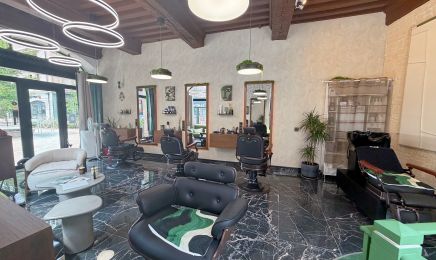 Many Men : Barbier à Dijon