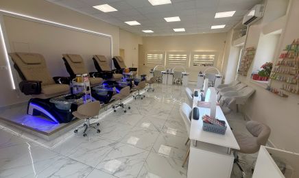 Win Ongles & Cils  : Manucure à Marseille