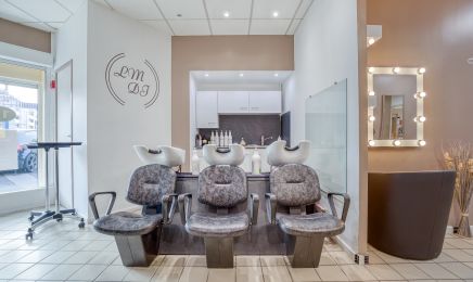 Le Monde de Jen  : Coiffeur à Castelnau-le-Lez